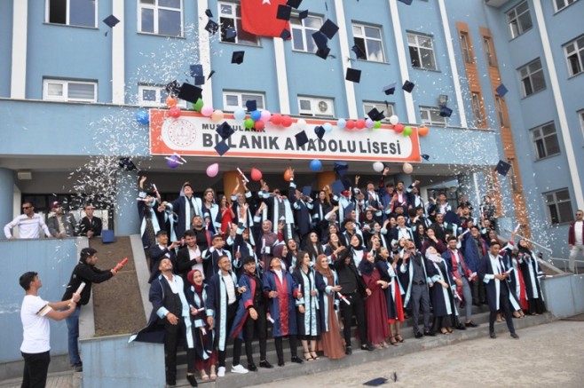 Bulanık Anadolu Lisesi'nde Mezuniyet Töreni